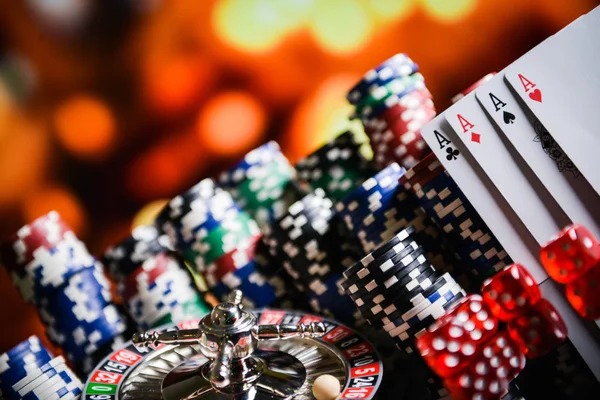 Phoenix Rises app showing Liga 1 betting markets and live-dealer tables